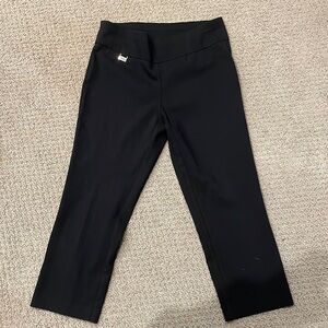 Black capri slacks